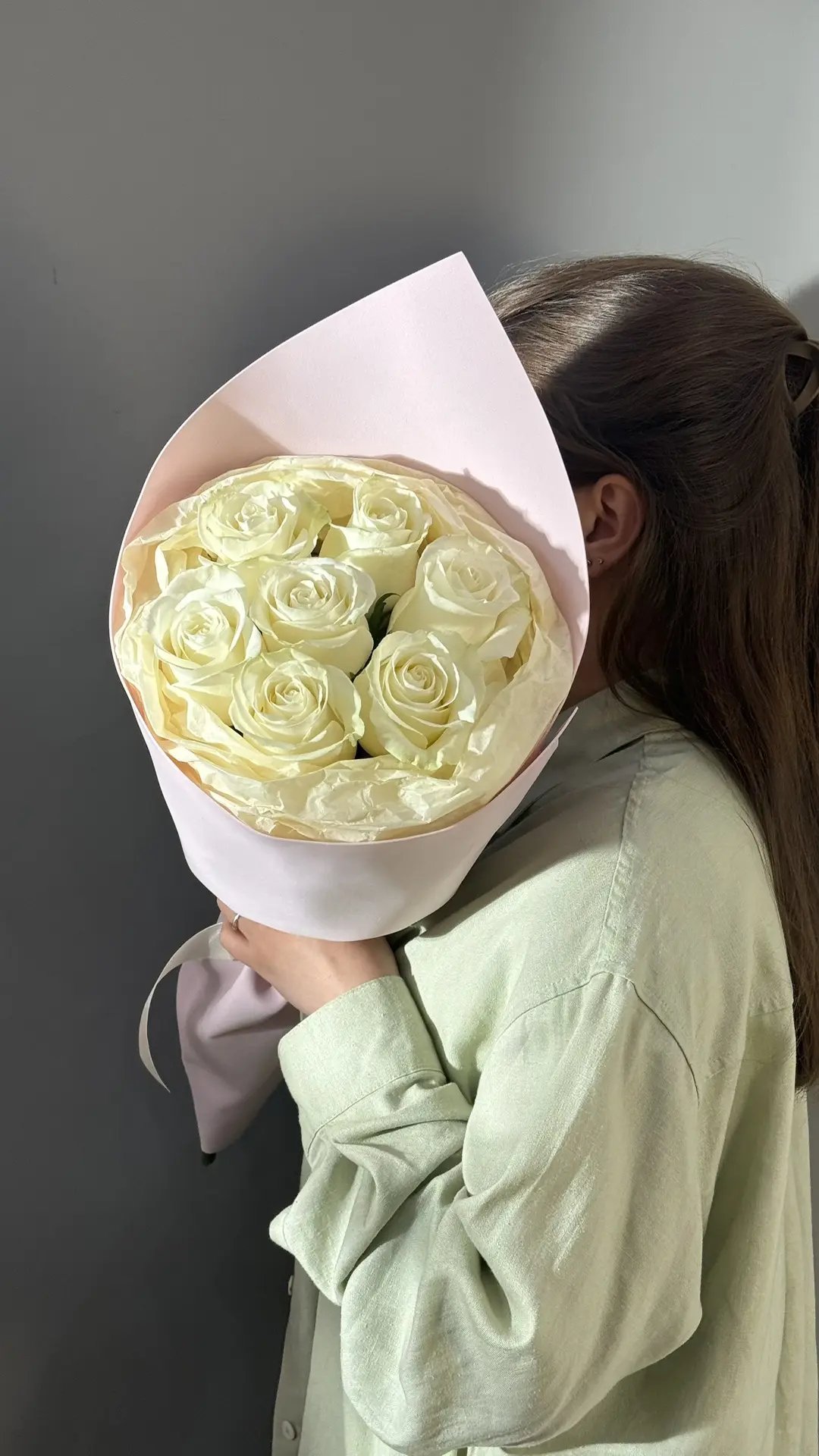 Букет из 7 белых роз